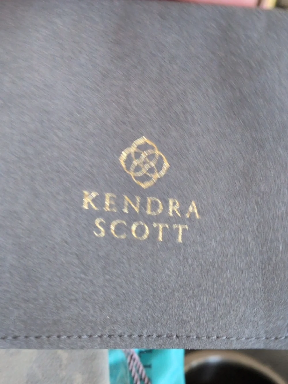 Kendra Scott soft gray
